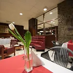 Отель Hotel Kladno 3*