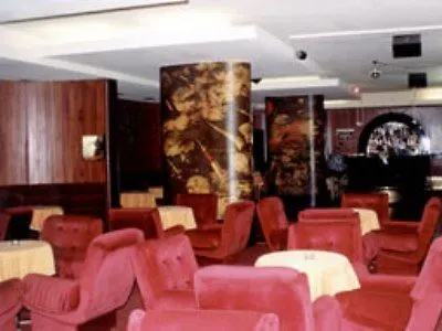 Retro فندق 3*